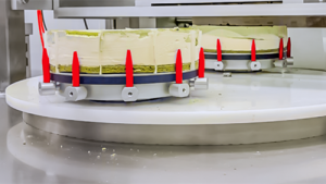自动蛋糕切片机带纸插入 - 全自动蛋糕切片机 - 驰飞超声波切割机