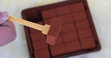 生巧克力超声波食品切割设备 - 杭州驰飞超声波