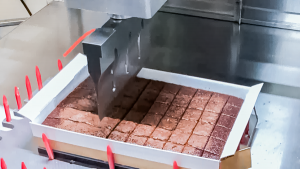 布朗尼蛋糕超声波切割机 ，超声波切割技术提高生产效率