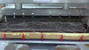 精密超声波冷冻制品切割设备 : 赋能现代食品加工的高效解决方案